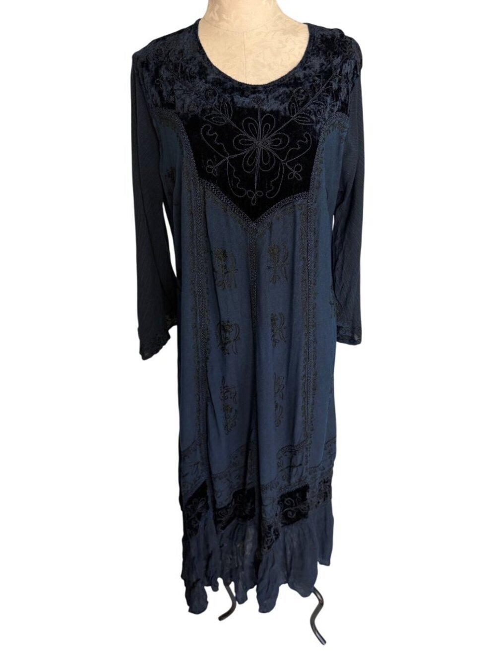 Magic Womens Embroidered Velvet Angel Sleeve Maxi Dress OS Blue Rayon Vintage